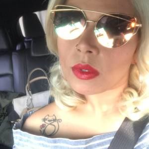 Meet your Posher, Thais